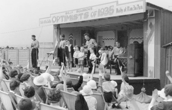 Optimists of 1935, Redcar Pierrot