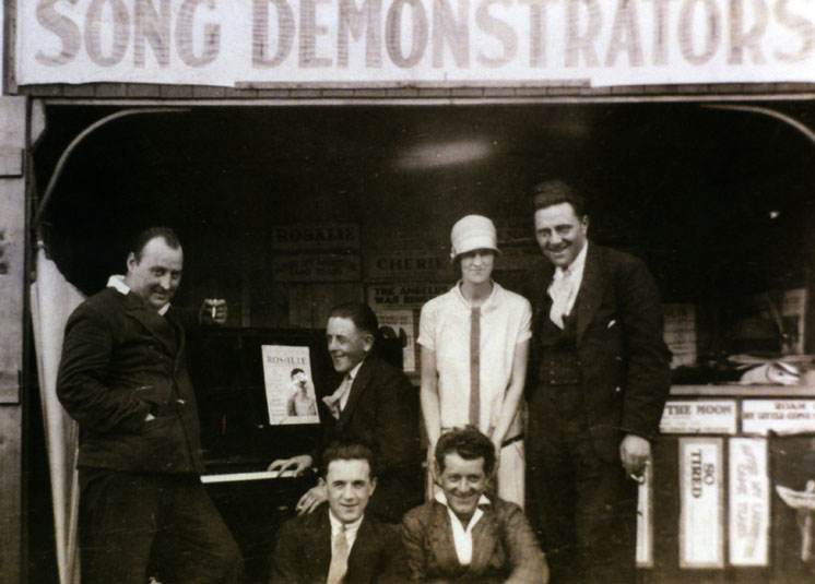 Billy Scarrow and the Song Demonstrators, Redcar